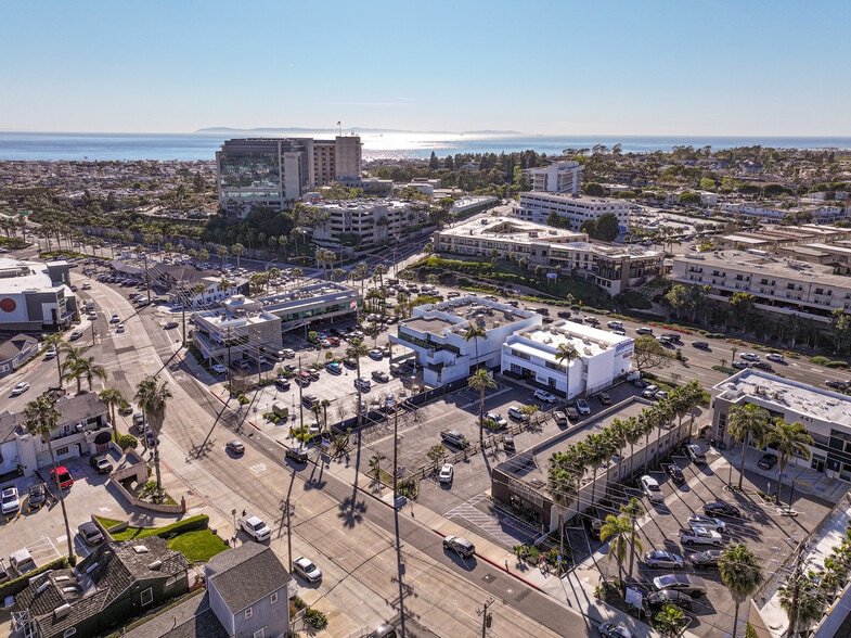 419 Old Newport Blvd, Newport Beach, CA for sale - Aerial - Image 3 of 3