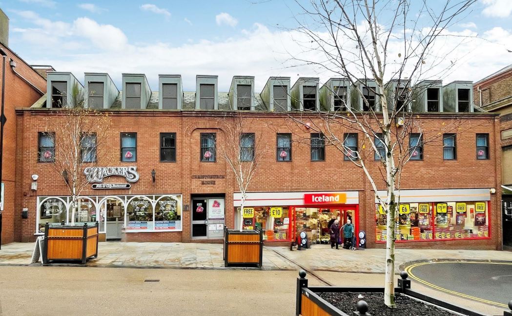 Vernon Rd, Scarborough for lease Primary Photo- Image 1 of 3