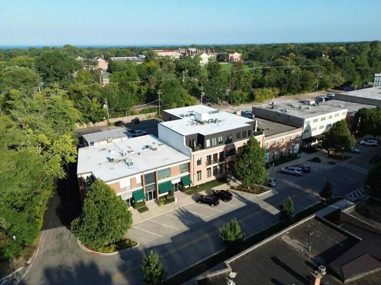 1401 N Western Ave, Lake Forest, IL à vendre - Photo du bâtiment - Image 3 de 24