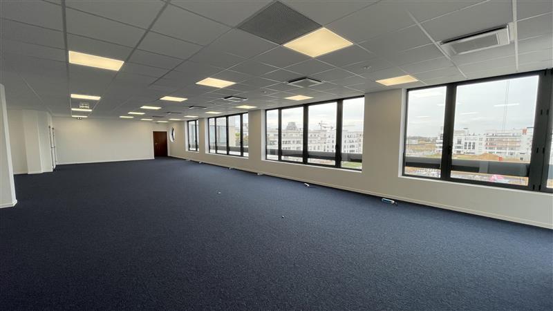 Office in Chessy for sale - Interior Photo - Image 2 of 8