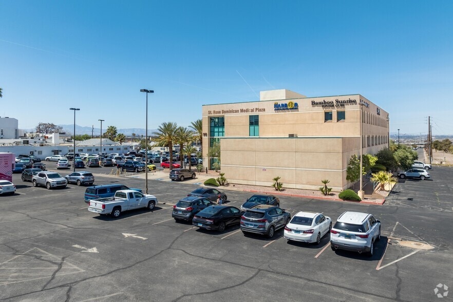 98 E Lake Mead Pky, Henderson, NV for lease - Building Photo - Image 2 of 4