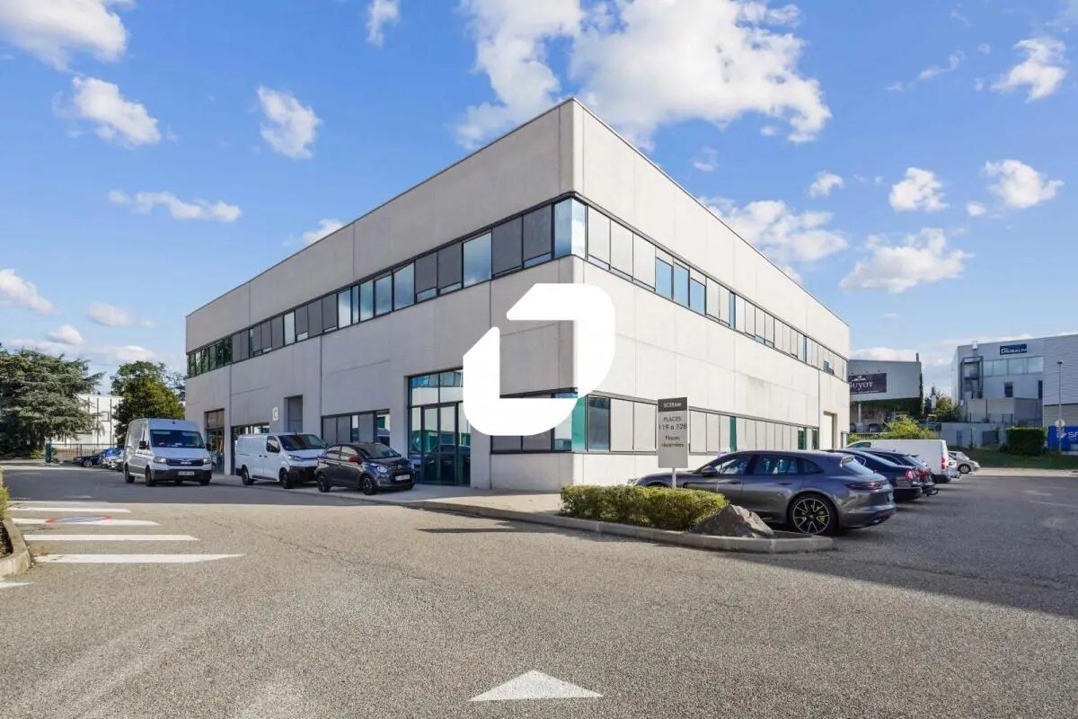 Flex in CHAMPAGNE-AU-MONT-D'OR for lease Building Photo- Image 1 of 16