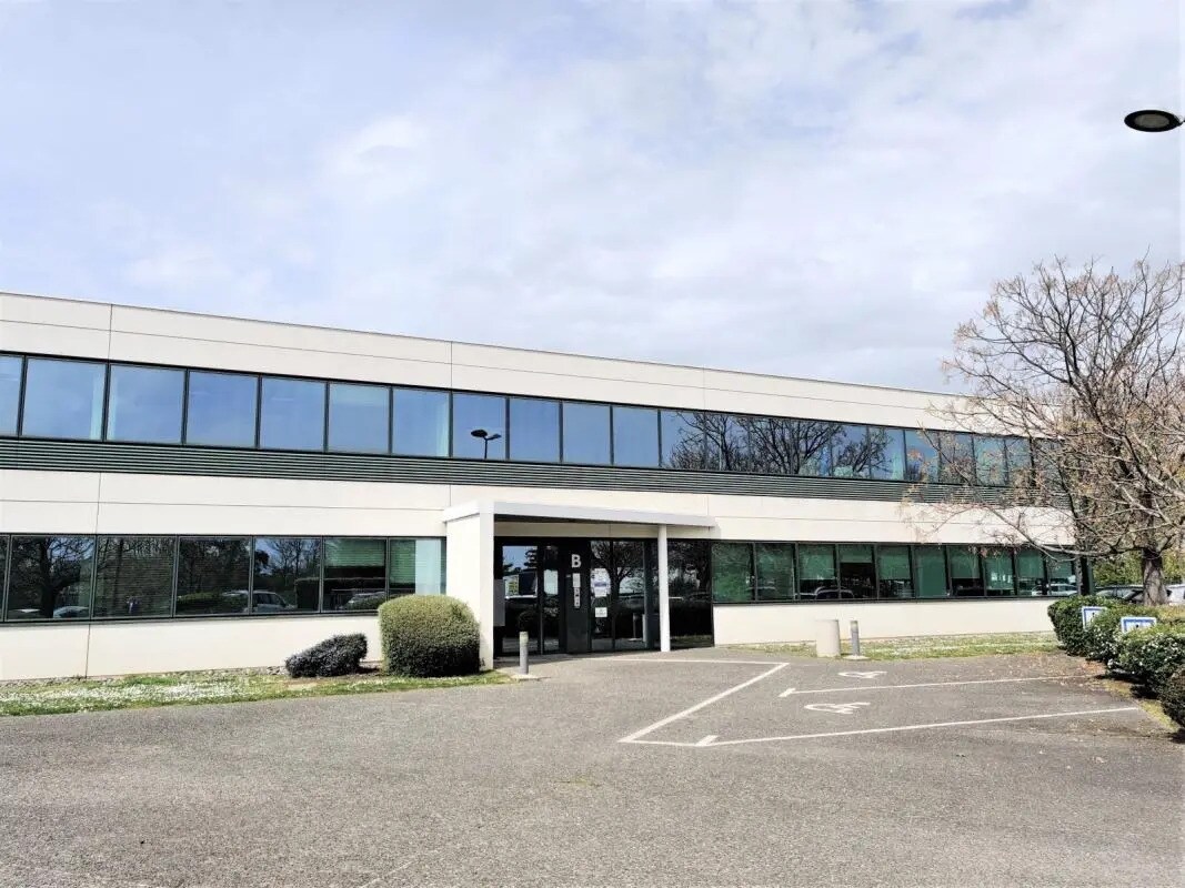 Office in Bruguières for lease Building Photo- Image 1 of 11