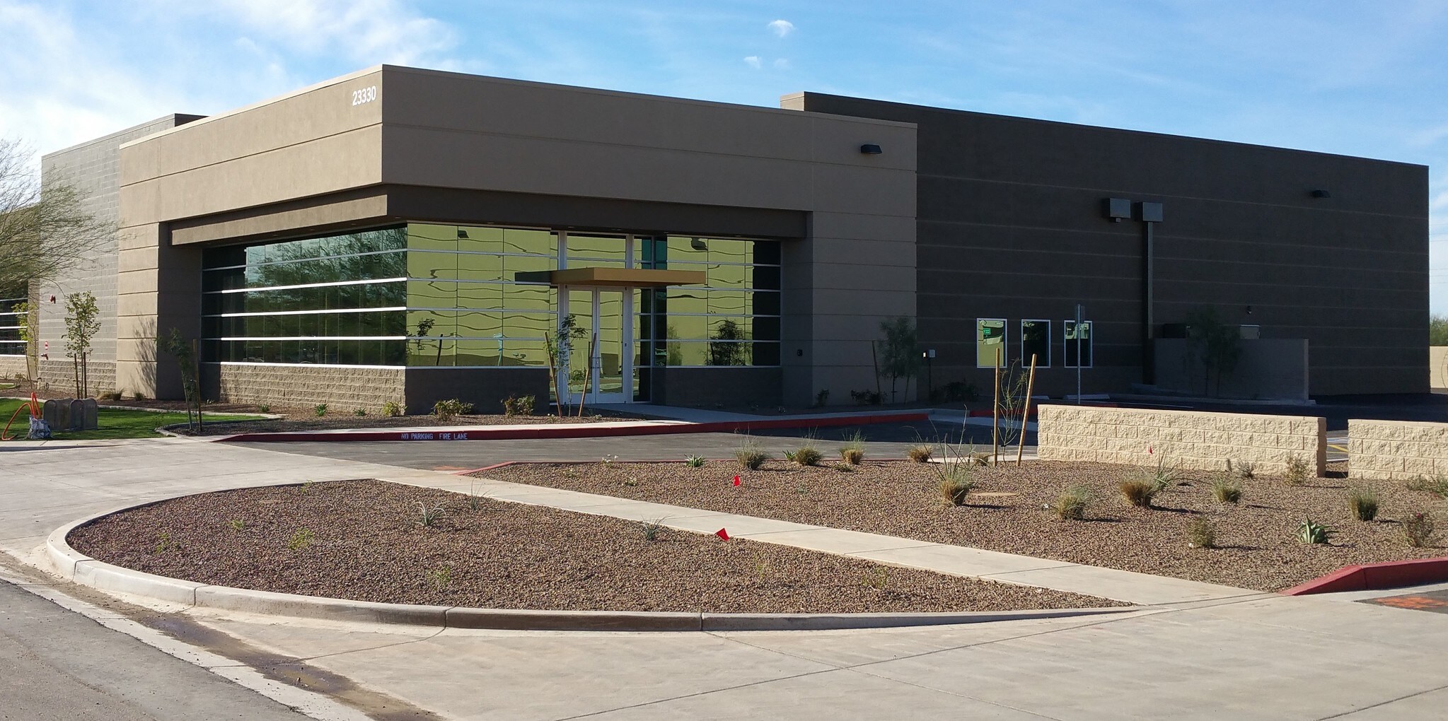 23385 N 19th Ave, Phoenix, AZ for lease Building Photo- Image 1 of 5