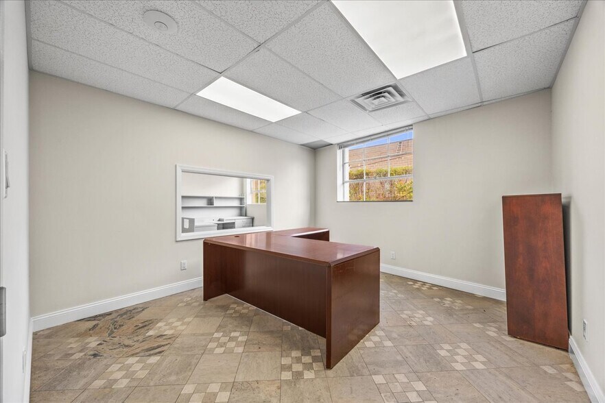 31 Warren Pl, Mount Vernon, NY à louer - Photo du bâtiment - Image 3 de 10