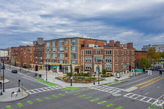 Plus de détails pour 896 Beacon St, Boston, MA - Bureau à louer