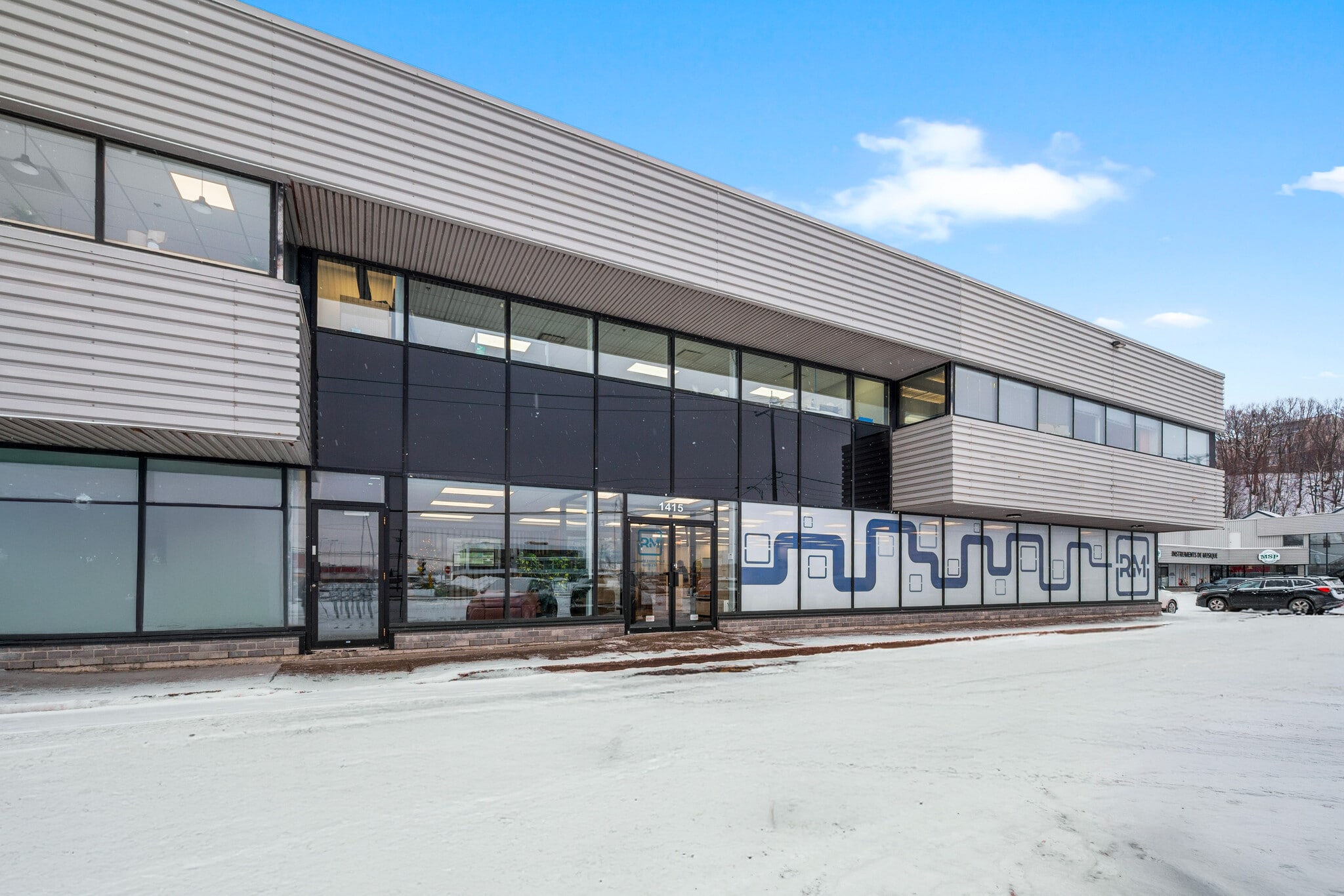1415 St Frank-Carrel, Québec, QC for lease Primary Photo- Image 1 of 6