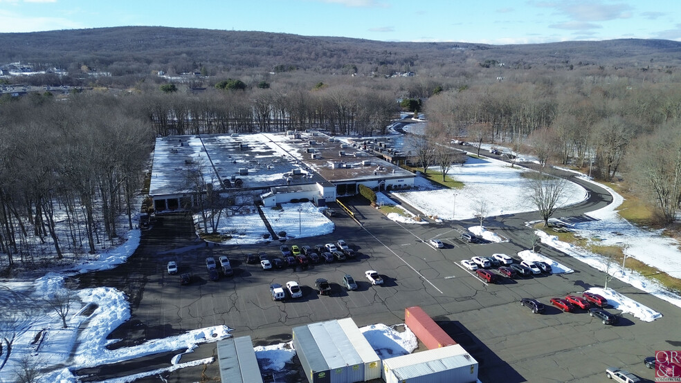 150 Knotter Dr, Cheshire, CT for sale - Building Photo - Image 2 of 33