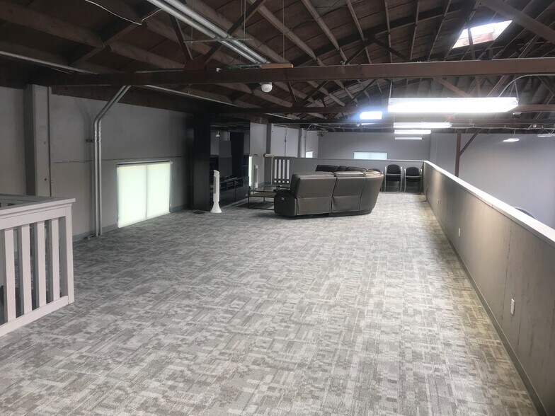 434 Victory Ave, South San Francisco, CA à louer - Photo intérieure - Image 3 de 7