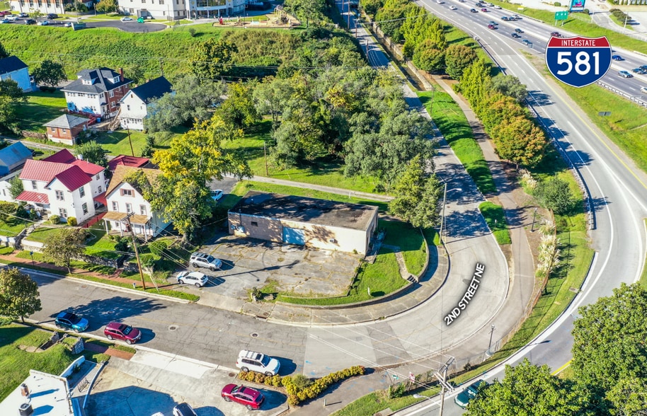 202 2nd St NE, Roanoke, VA à louer - Photo du bâtiment - Image 2 de 8