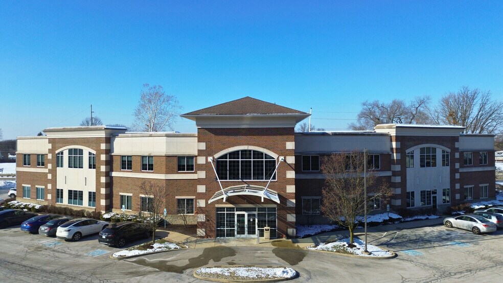 10967 Allisonville Rd, Fishers, IN à vendre - Photo du bâtiment - Image 2 de 21