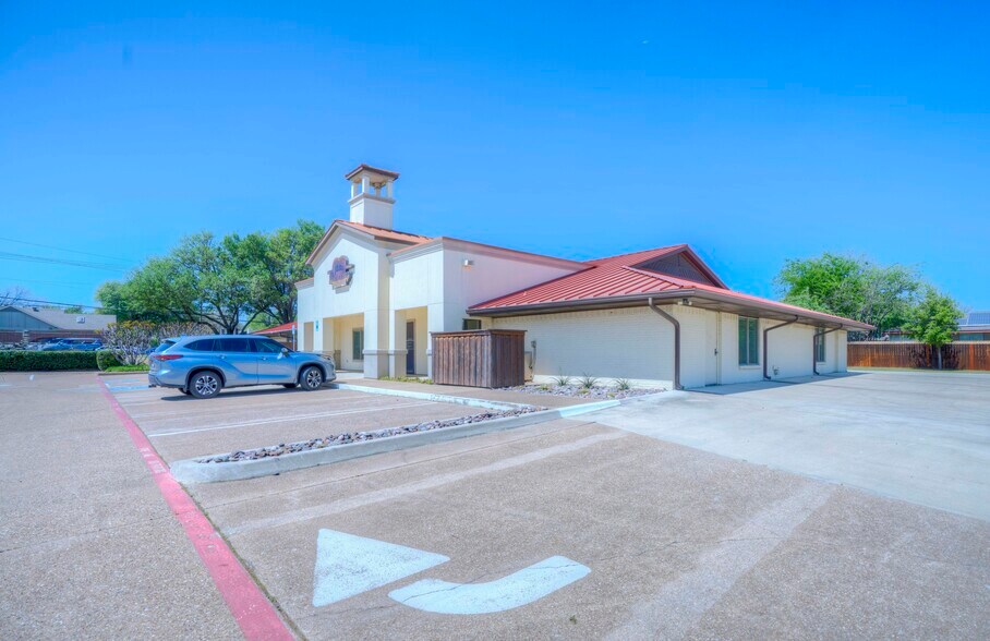 5225 Matlock Rd, Arlington, TX à louer - Photo du bâtiment - Image 2 de 19