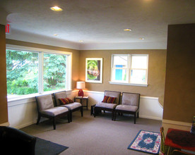 207 Circle Dr, Traverse City, MI for lease Interior Photo- Image 2 of 6