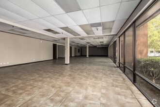 9001 Jameel Rd, Houston, TX à louer Photo intérieure- Image 2 de 7