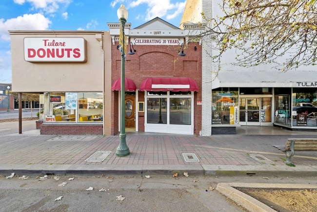 More details for 143 E Tulare Ave, Tulare, CA - Retail for Sale