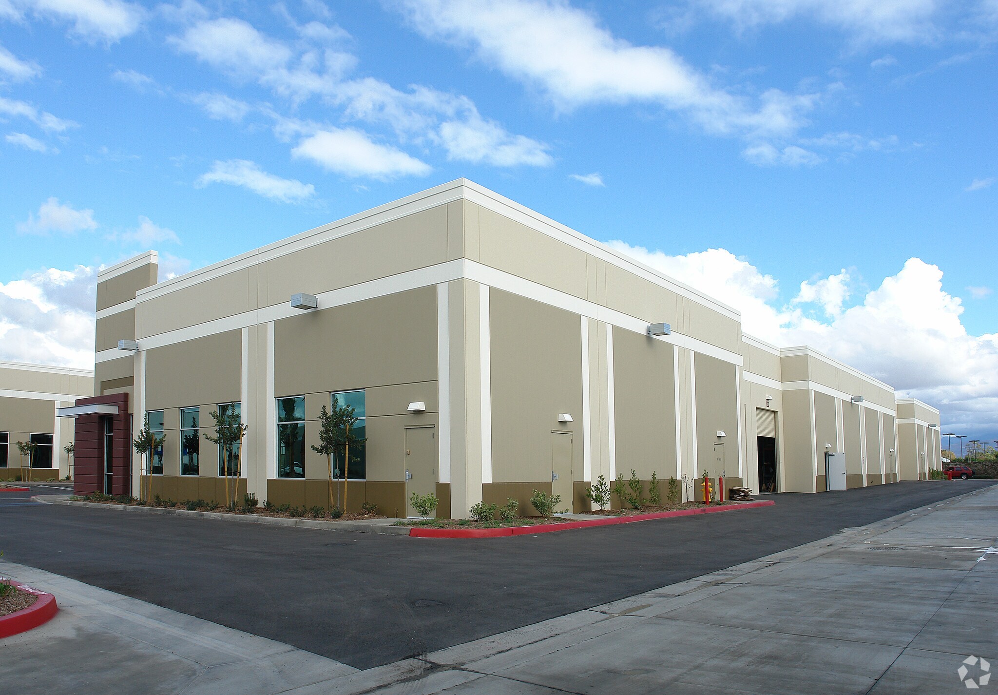 1350-1358 S Ritchey St, Santa Ana, CA à louer Photo principale- Image 1 de 3