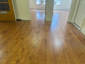 104 W 4th St, Royal Oak, MI for lease Interior Photo- Image 2 of 6