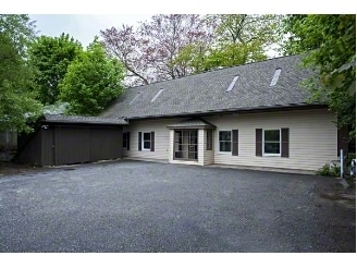 8 Algonkin Rd, Shelton, CT for sale Primary Photo- Image 1 of 1