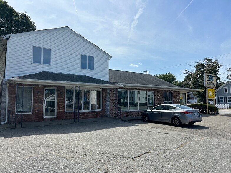 5 Hanover Ave, Pawtucket, RI à vendre - Photo du bâtiment - Image 2 de 4