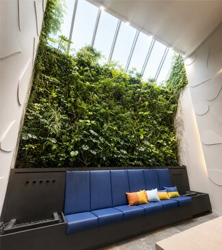 Plus de détails pour 242 E 58th St, New York, NY - Commerce de détail à louer