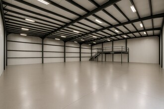 3906 126th ave, Elkhart, IA for lease Interior Photo- Image 1 of 2