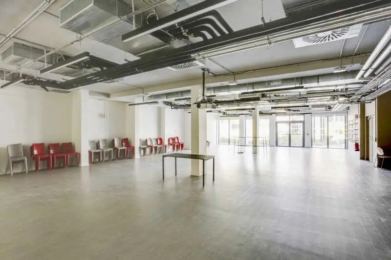 11 Avenue Dubonnet, Courbevoie for lease Building Photo- Image 1 of 1