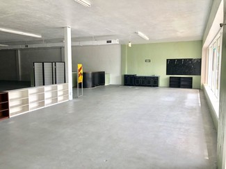 Plus de détails pour 230 N Krome Ave, Homestead, FL - Vente au détail à louer