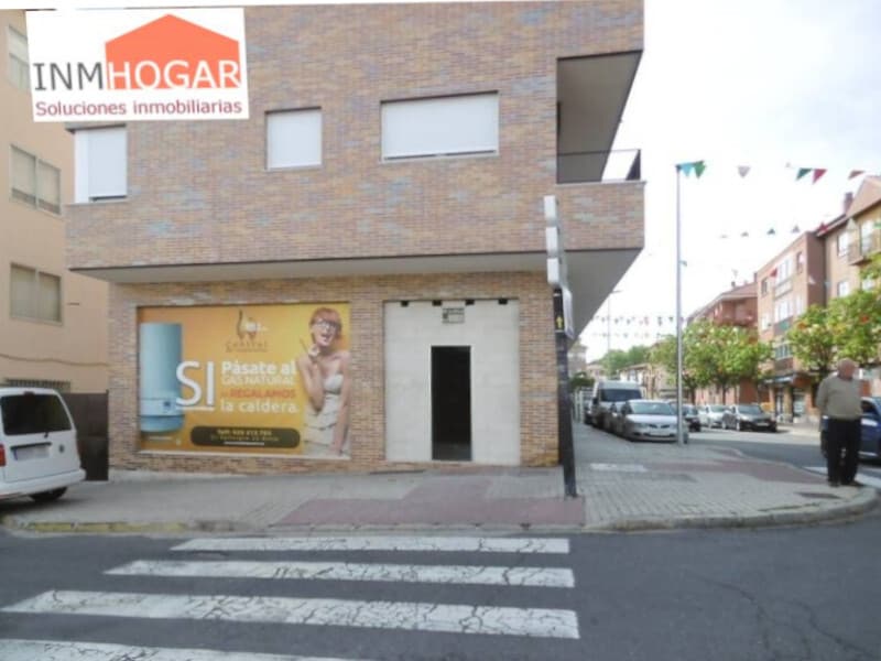 Retail in Ávila, Ávila for lease Interior Photo- Image 1 of 4