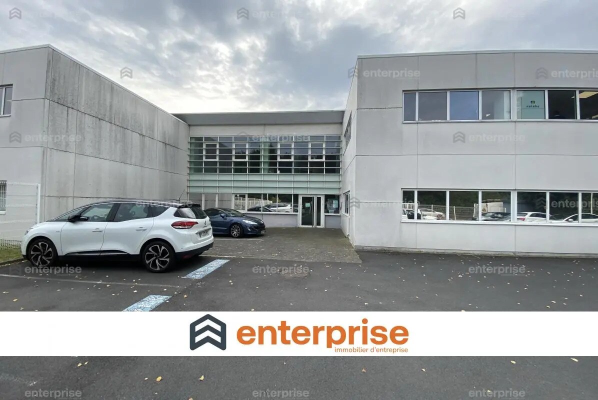 Office in Lambersart for lease Building Photo- Image 1 of 11