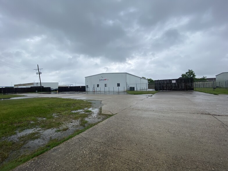 2730 Highway 69 N, Nederland, TX à vendre - Photo principale - Image 1 de 1