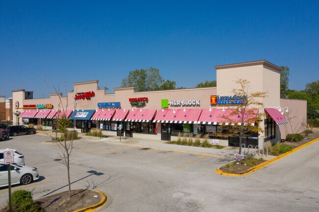 Plus de détails pour 100-130 E Golf Rd, Schaumburg, IL - Commerce de détail à louer