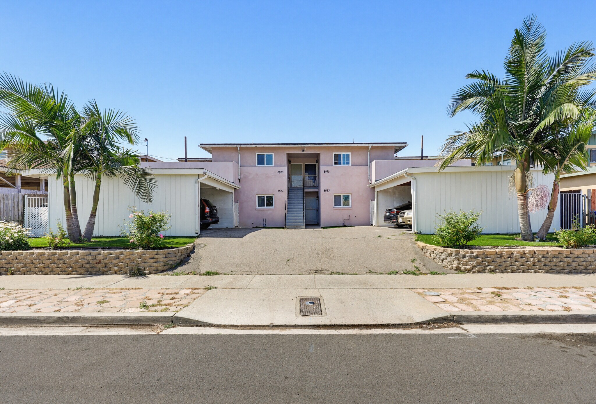 8573-8579 Glenhaven St, San Diego, CA à vendre Photo du bâtiment- Image 1 de 11