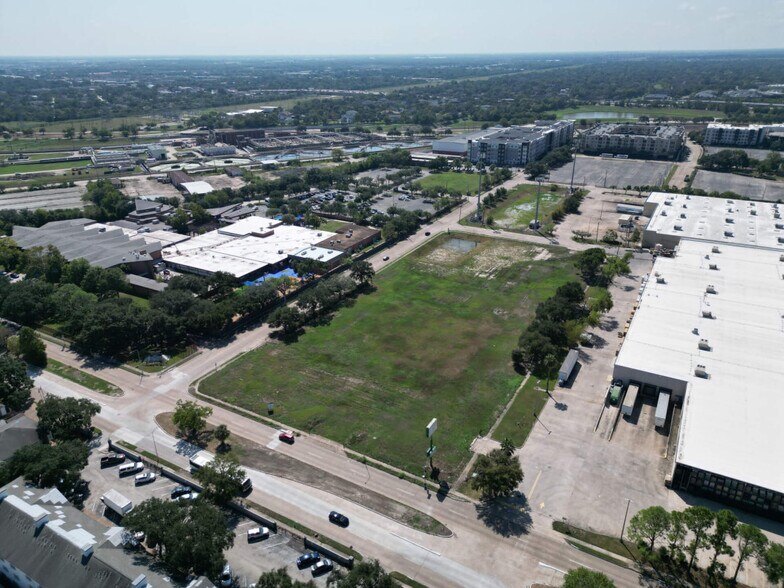4545 Beechnut St, Houston, TX à louer - Photo du bâtiment - Image 3 de 5