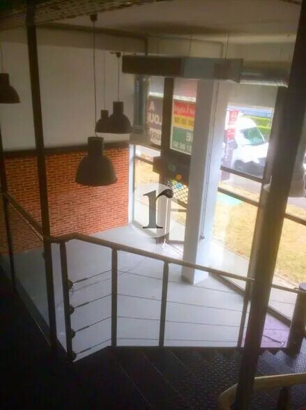 Office in Lille for lease - Lobby - Image 2 of 6