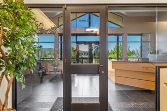 963 SW Simpson Ave, Bend, OR à louer Photo intérieure- Image 1 de 19