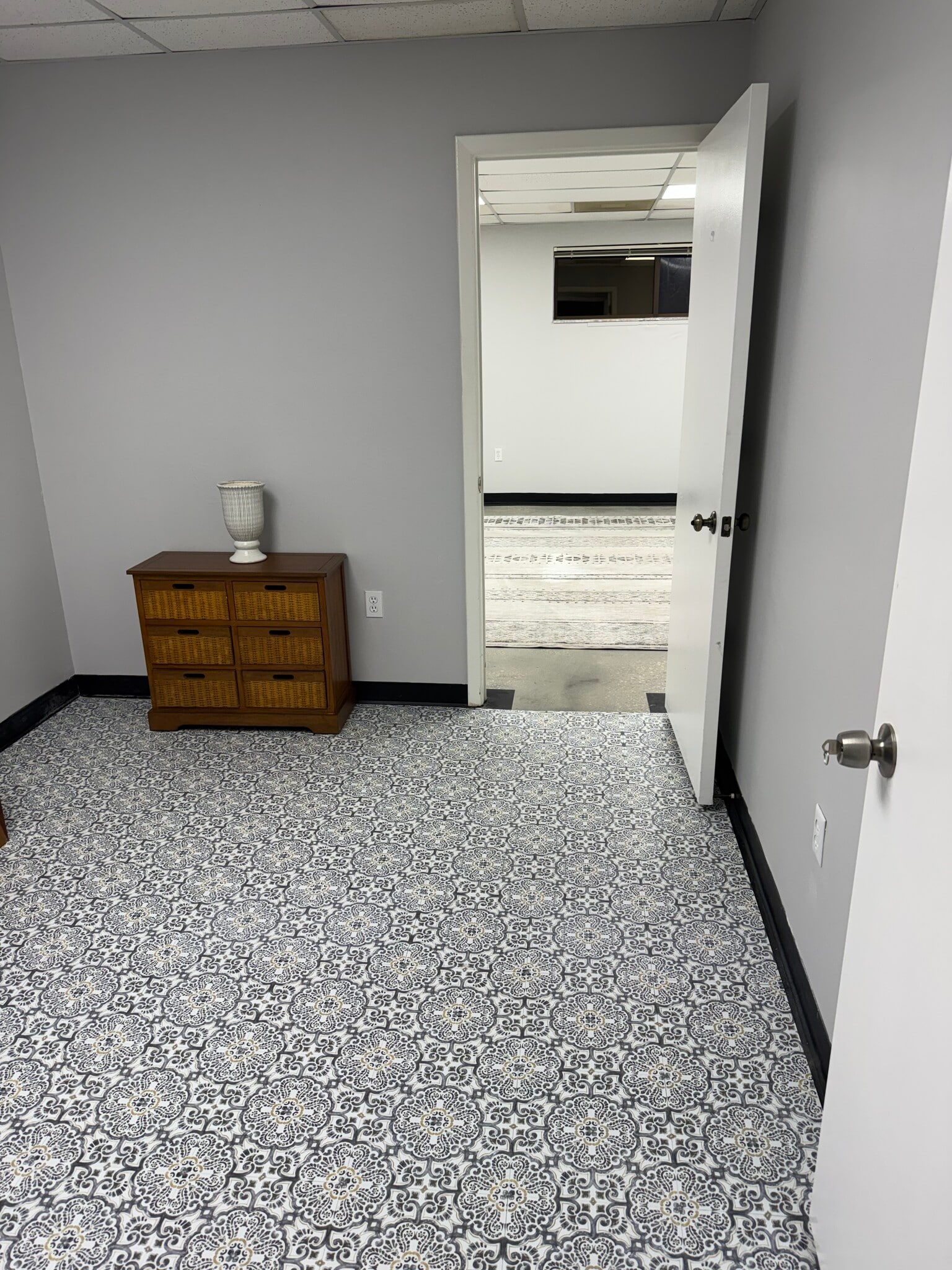 621 Lakeview Rd, Clearwater, FL for lease Building Photo- Image 1 of 2