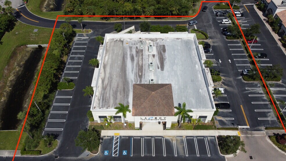 410 S State Road 7, Royal Palm Beach, FL à louer - Photo du bâtiment - Image 3 de 4