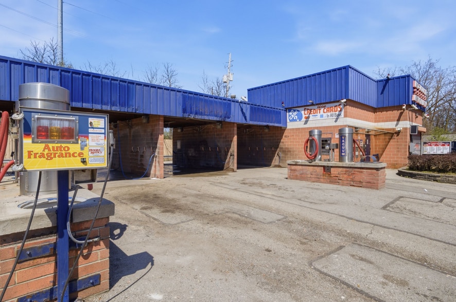 8219 Broadway Ave, Cleveland, OH for sale - Building Photo - Image 3 of 19