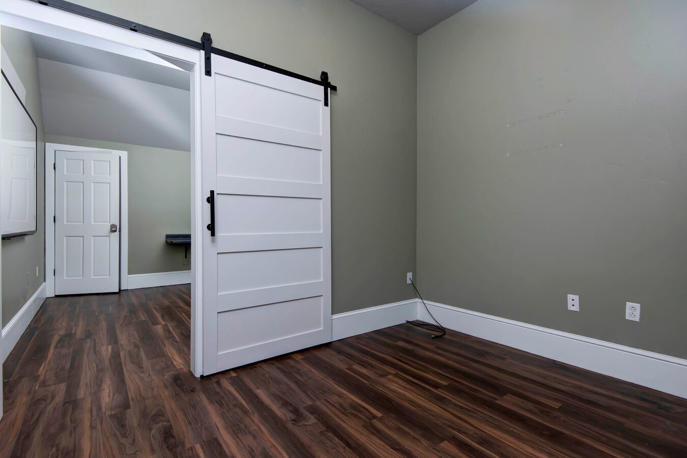 1531 E Bradford Pky, Springfield, MO 65804 - Unité 300 & 330 -  - Photo intérieure - Image 1 of 16