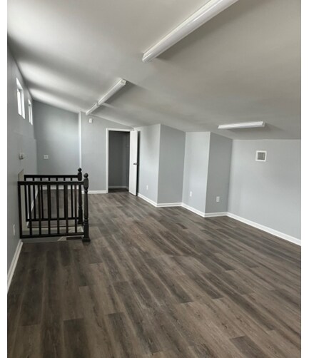 1710 E Elizabeth Ave, Linden, NJ for lease - Building Photo - Image 2 of 10