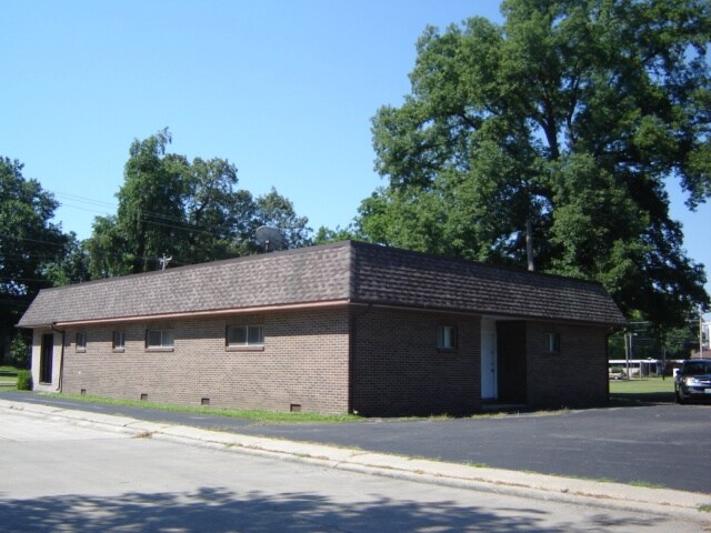 204 W North St, Sikeston, MO à vendre - Photo du bâtiment - Image 2 de 10