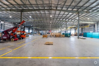 410 Jack Enders Blvd, Berryville, VA for lease Interior Photo- Image 2 of 5