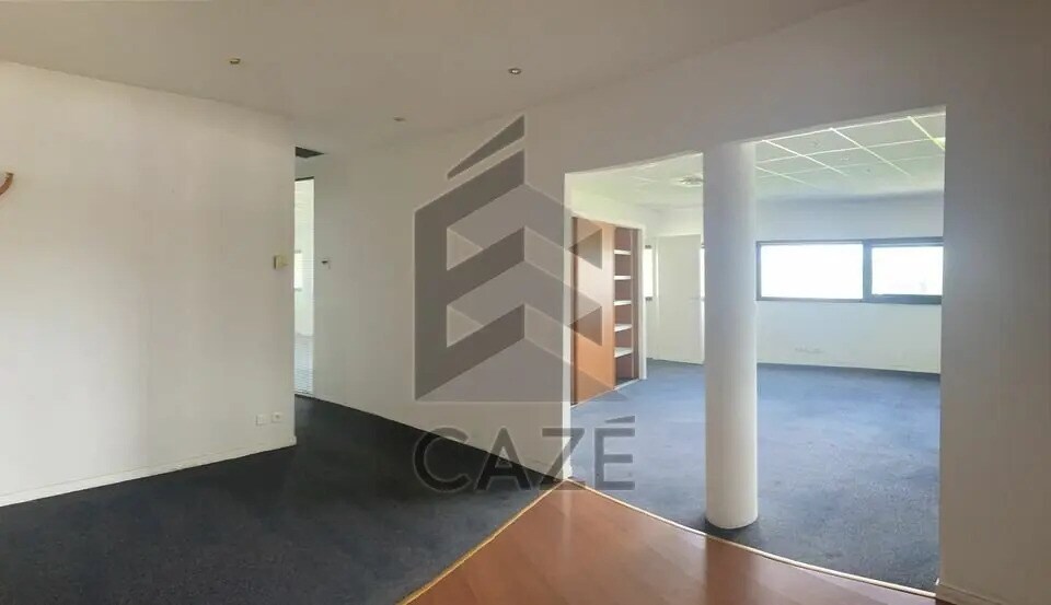 Office in Mérignac for lease - Interior Photo - Image 2 of 5