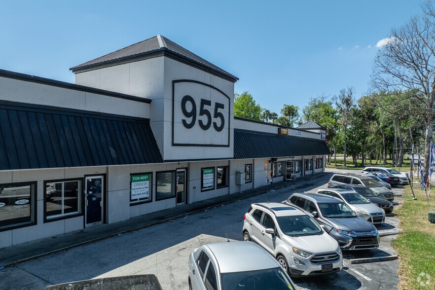 955 Orange Ave, Daytona Beach, FL for lease - Building Photo - Image 2 of 22