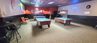 Plus de détails pour 118 E Jackson Ave, Iola, KS - Commerce de détail à vendre