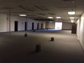 606 Parkway Blvd, Two Rivers, WI à vendre Photo intérieure- Image 2 de 6