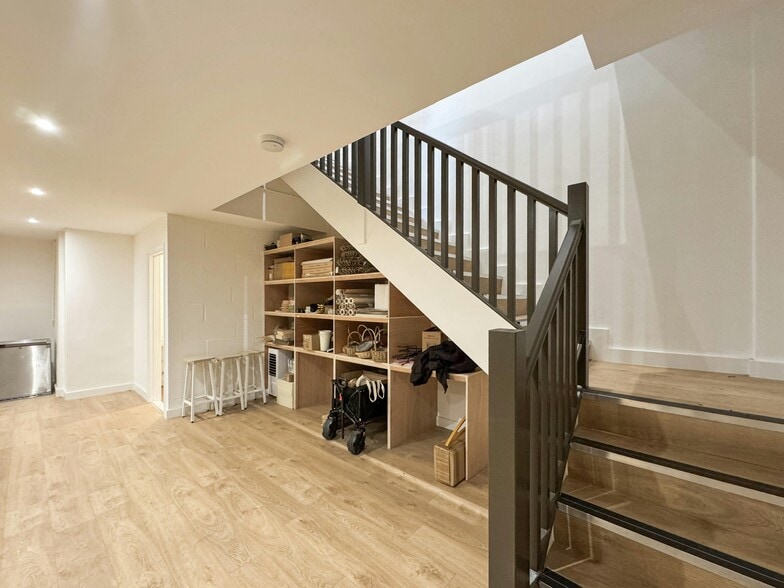 Pied Bull Yard, London for lease - Building Photo - Image 3 of 6