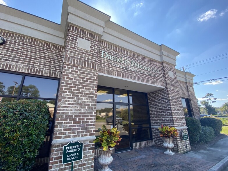 9-27 Chatham Ctr S, Savannah, GA for lease - Building Photo - Image 1 of 5