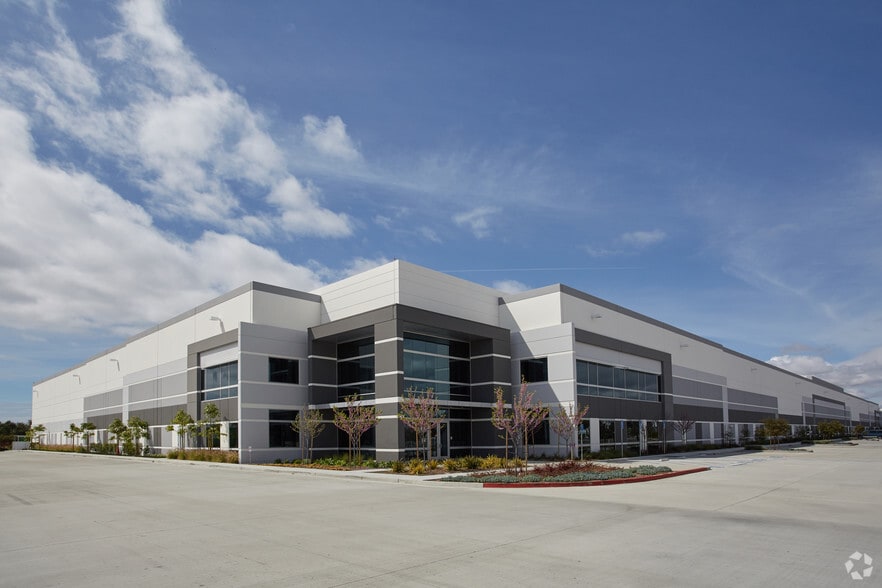 4800 Conant St, Long Beach, CA for lease - Primary Photo - Image 1 of 8