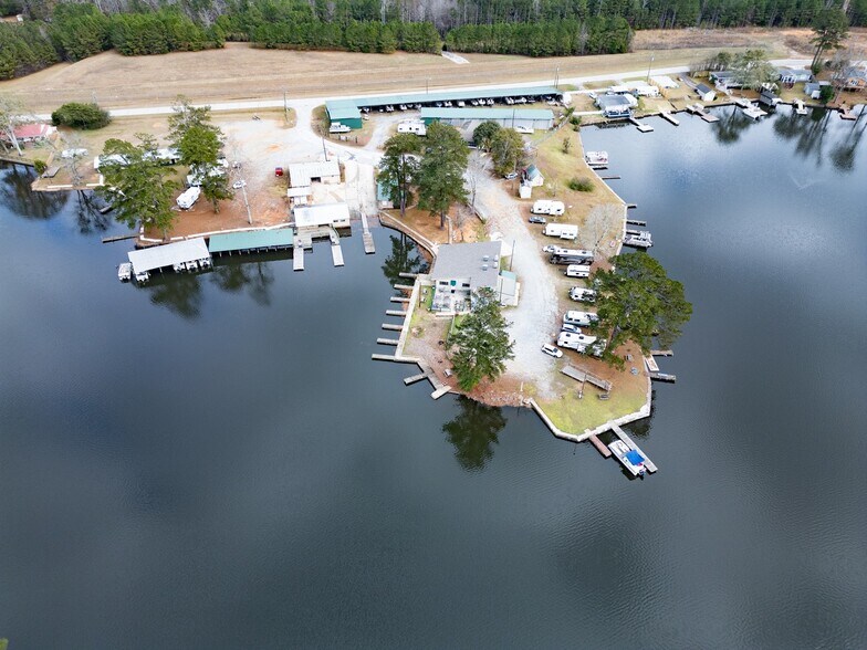 8726 Jackson Lake Rd, Monticello, GA à vendre - Photo du bâtiment - Image 3 de 12